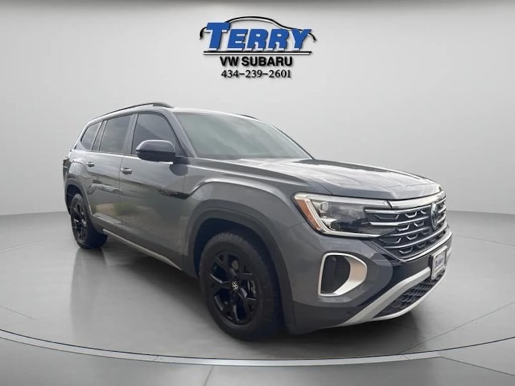 Used 2024 Volkswagen Atlas 2.0T Peak Edition SE w/Technology SUV