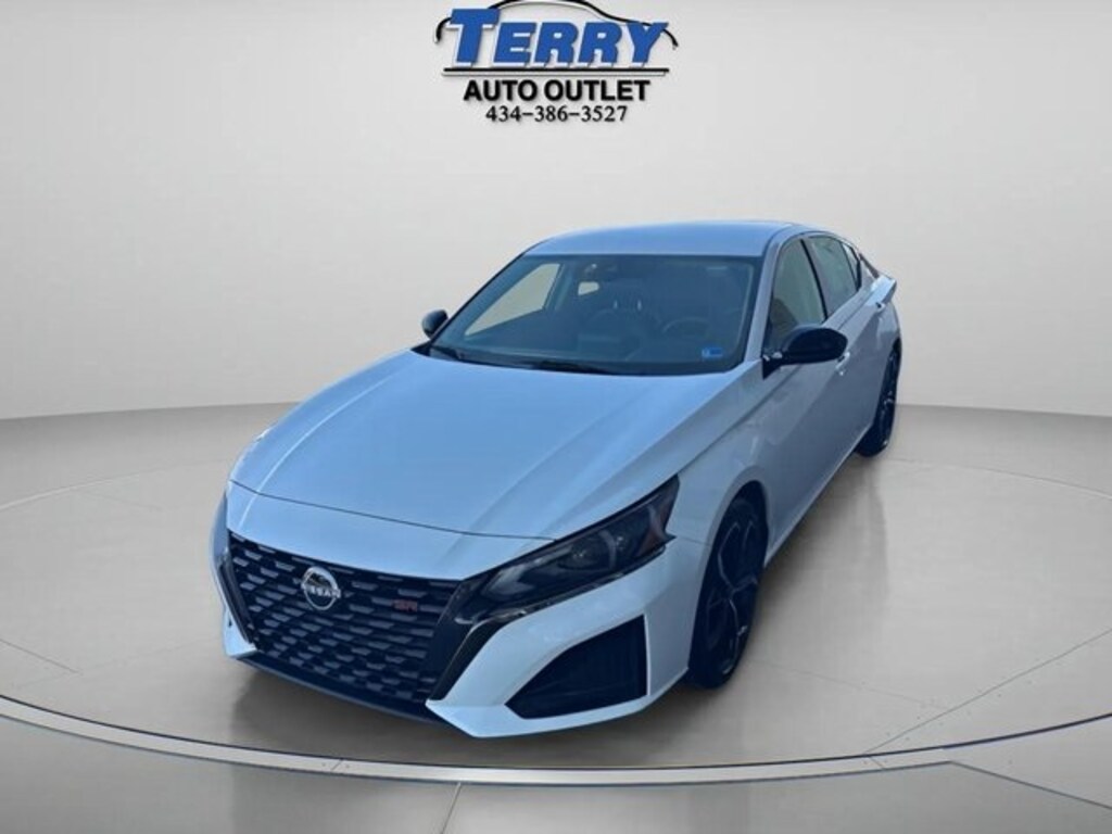 Used 2024 Nissan Altima 2.5 SR Sedan