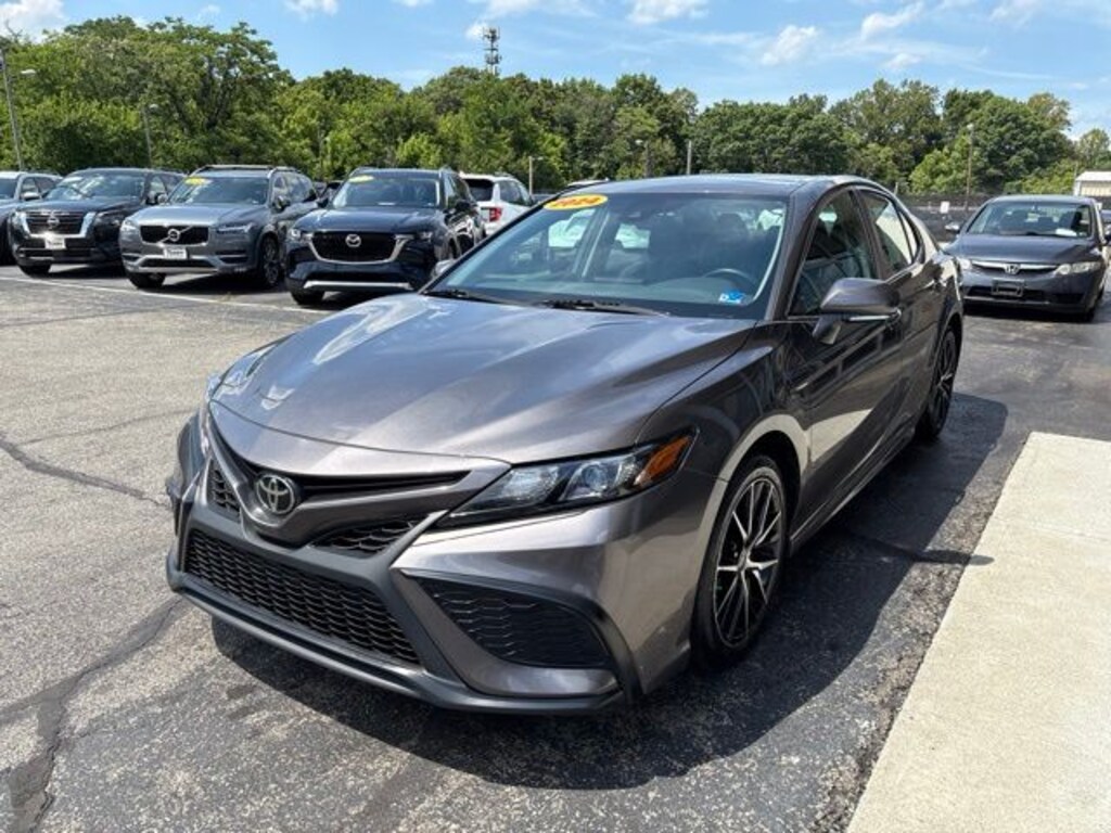 Used 2024 Toyota Camry SE Sedan
