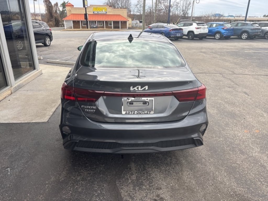 Used 2024 Kia Forte LXS Sedan