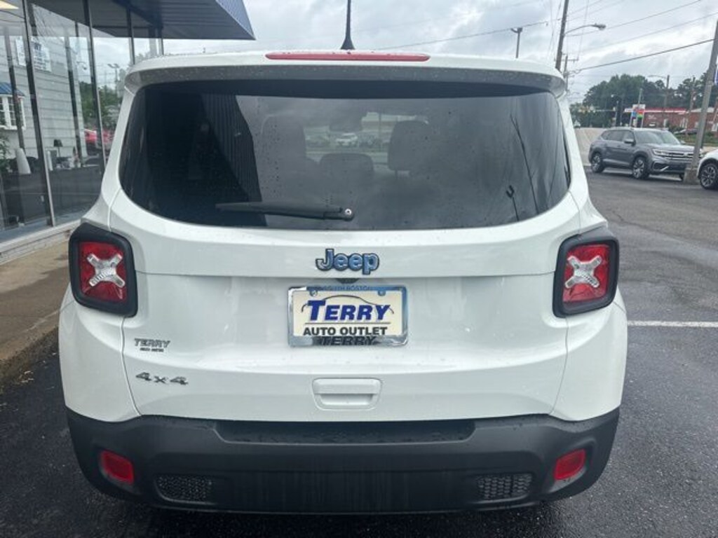 Used 2023 Jeep Renegade Latitude SUV