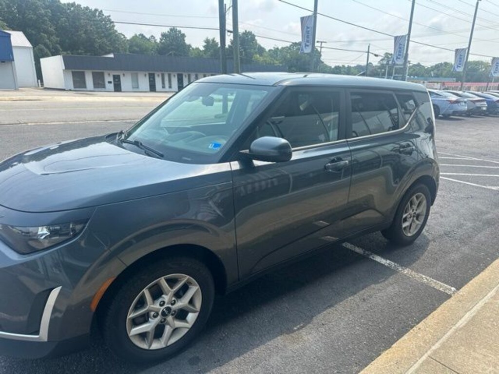 Used 2024 Kia Soul LX Hatchback