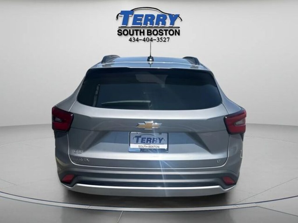 Used 2025 Chevrolet Trax LT SUV