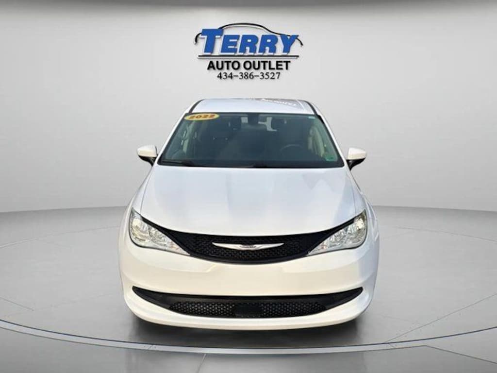 Used 2022 Chrysler Voyager LX Minivan/Van