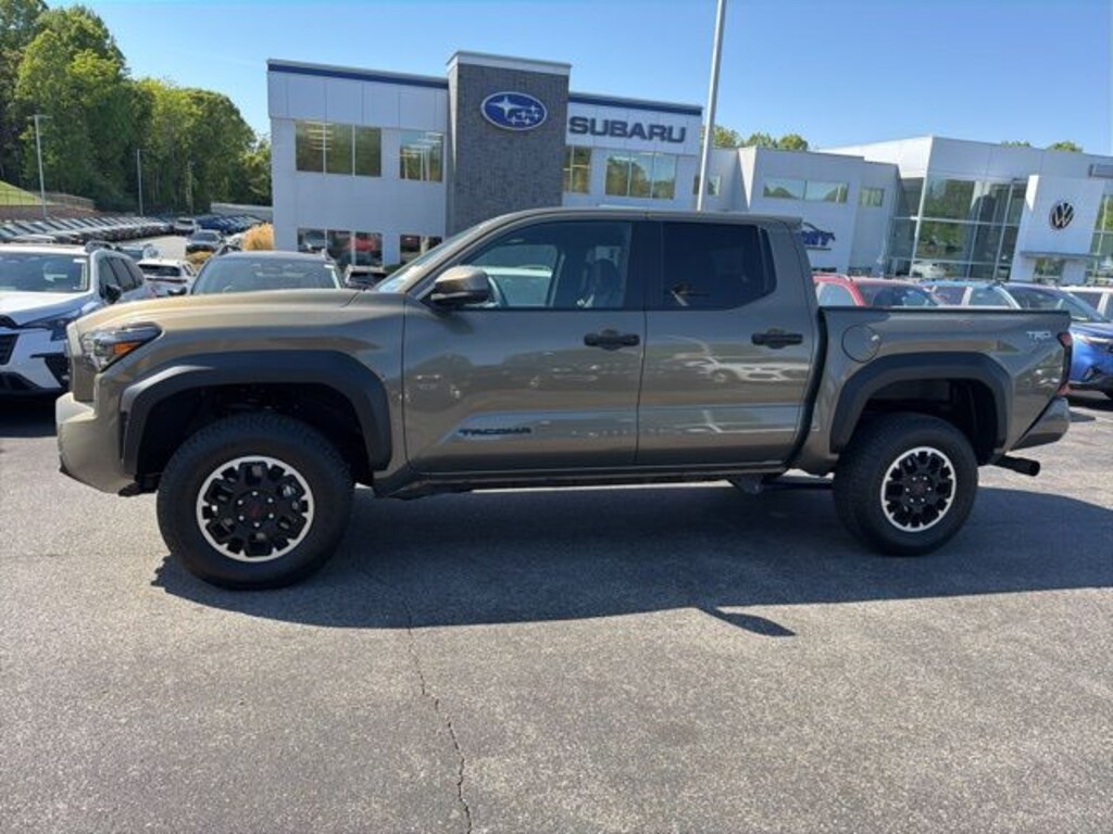 Used 2025 Toyota Tacoma TRD Off-Road Truck