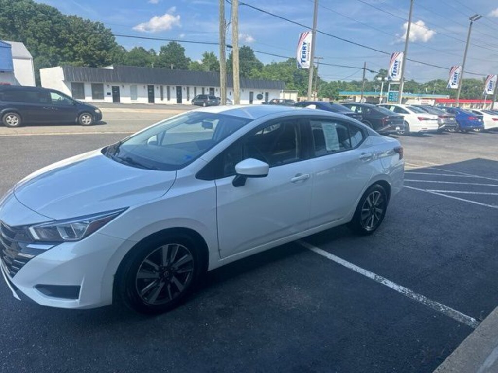 Used 2023 Nissan Versa 1.6 SV Sedan