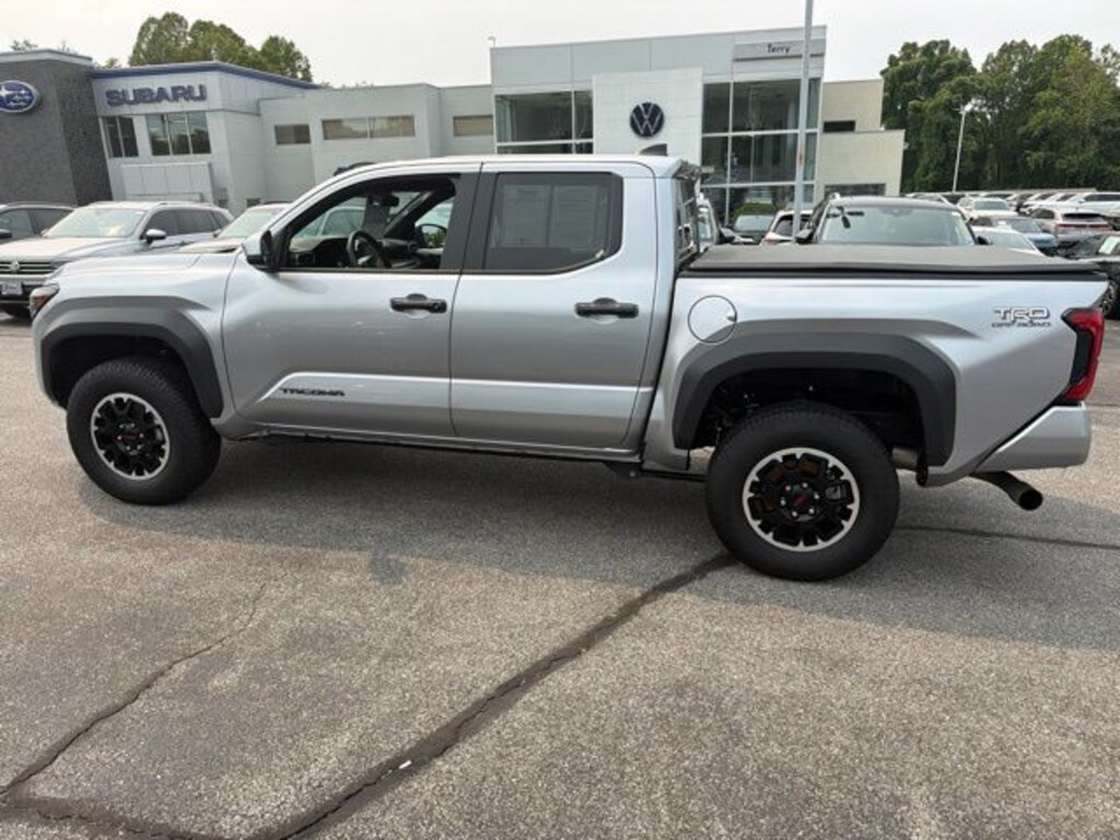 Used 2025 Toyota Tacoma TRD Off-Road Truck