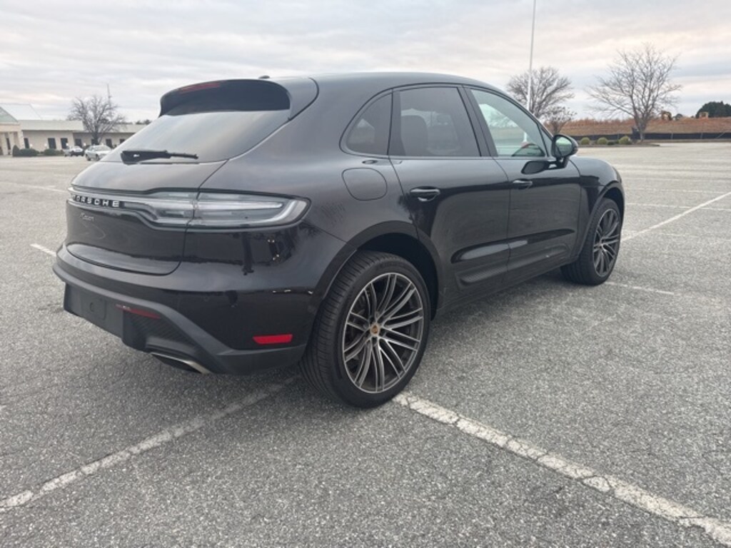 Used 2024 Porsche Macan Base SUV