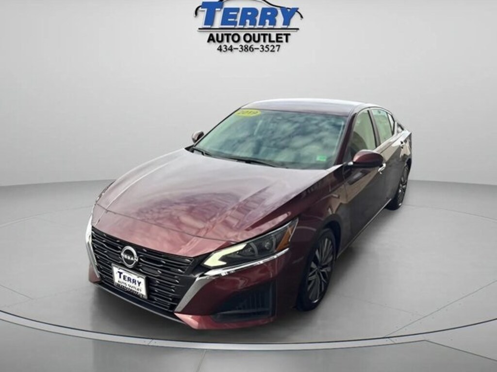 Used 2023 Nissan Altima 2.5 SV Sedan