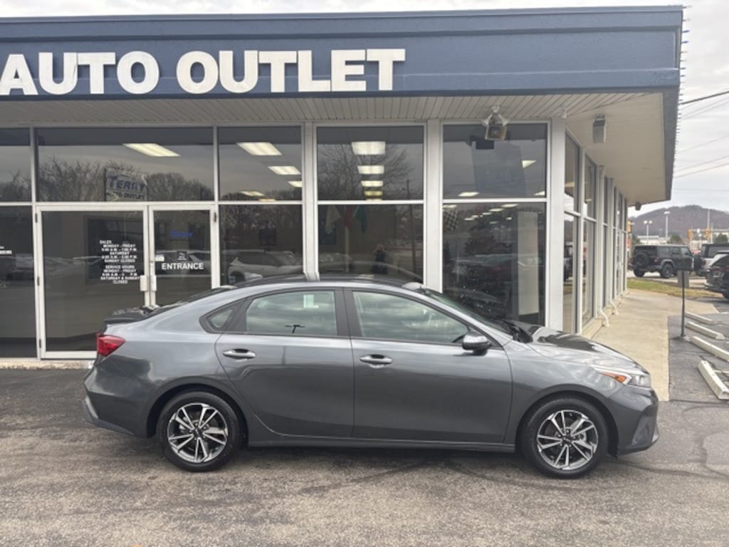 Used 2024 Kia Forte LXS Sedan