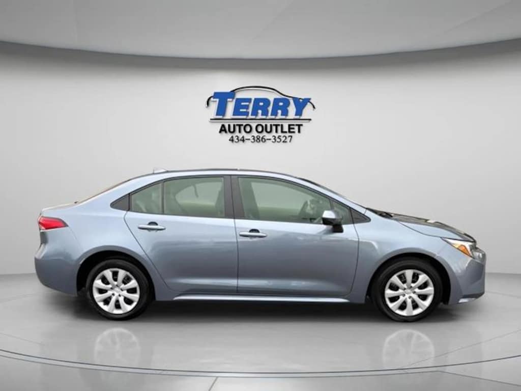 Used 2025 Toyota Corolla Hybrid LE Sedan