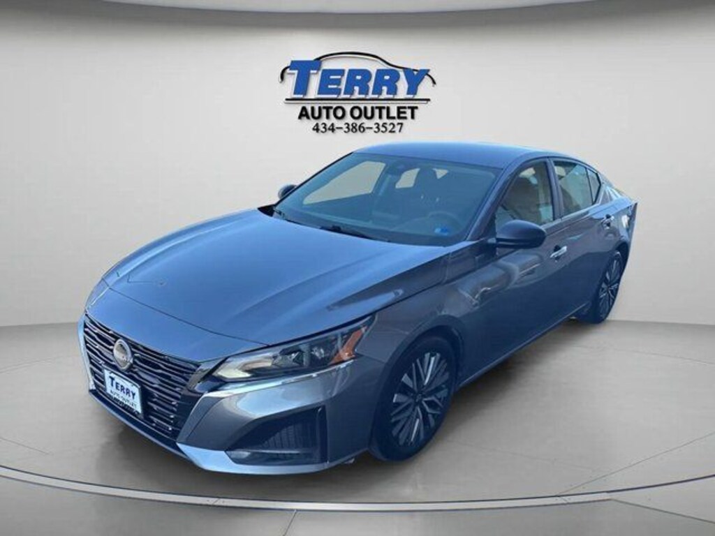 Used 2024 Nissan Altima 2.5 SV Sedan