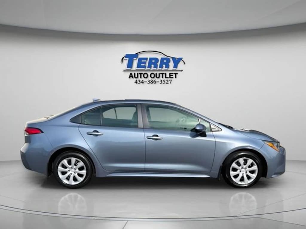 Used 2025 Toyota Corolla LE Sedan