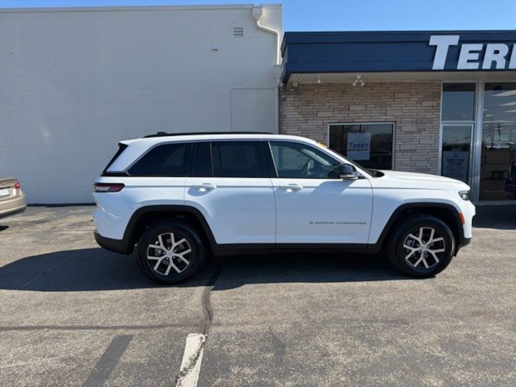 Used 2025 Jeep Grand Cherokee Limited SUV