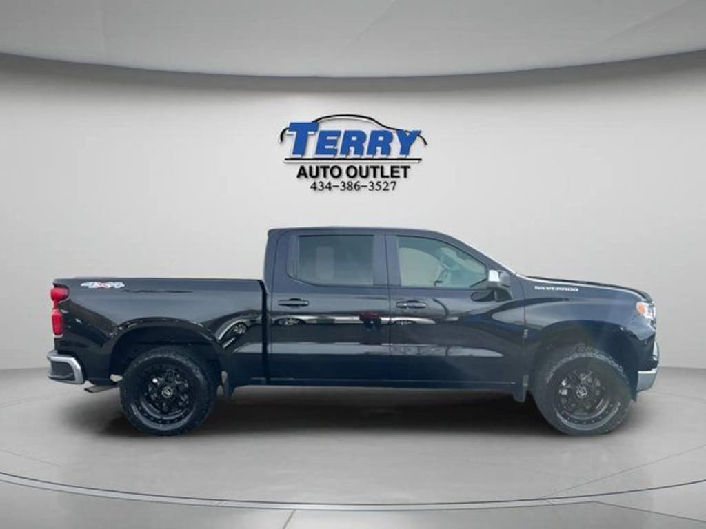 Used 2025 Chevrolet Silverado 1500 LT Truck