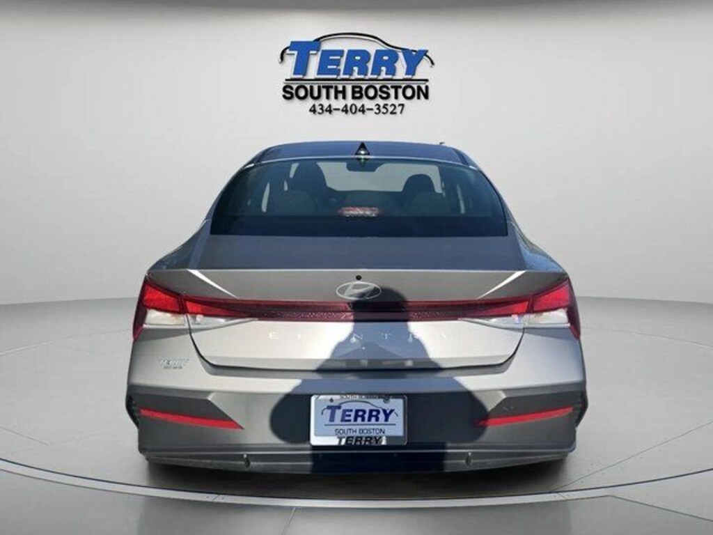 Used 2024 Hyundai Elantra SEL Sedan