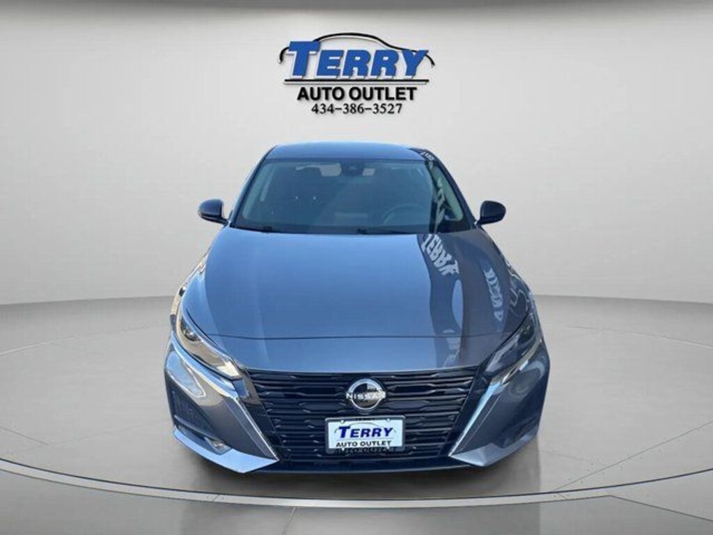 Used 2024 Nissan Altima 2.5 SV Sedan