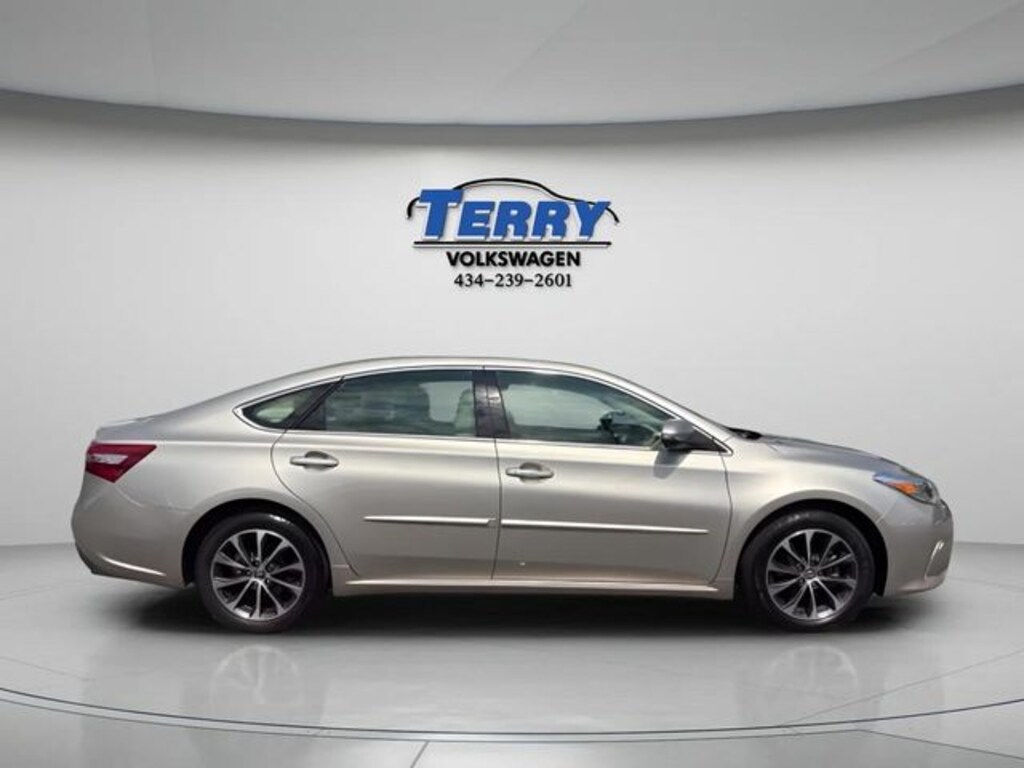 Used 2018 Toyota Avalon XLE Premium Sedan