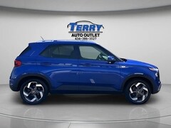 Used 2023 Hyundai Venue SEL SUV for sale