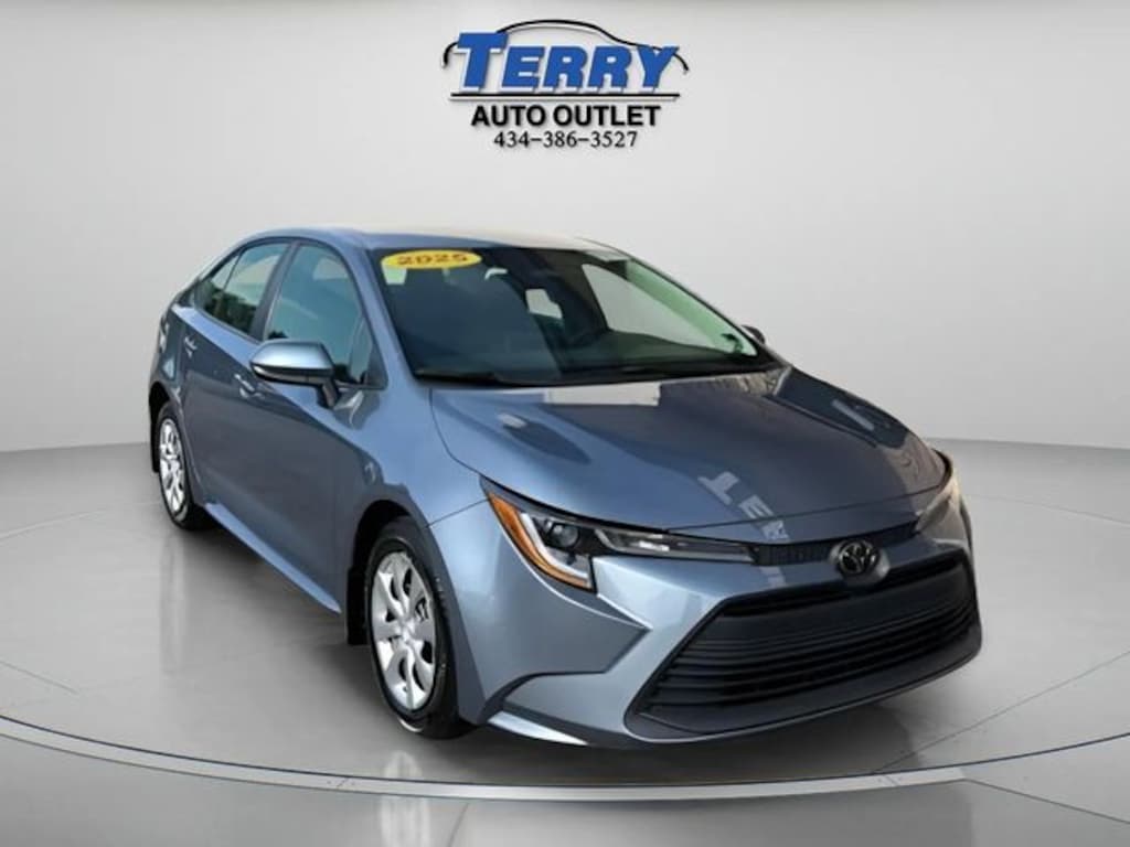 Used 2025 Toyota Corolla LE Sedan