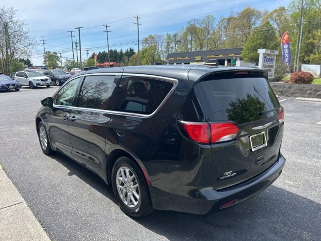 Used 2022 Chrysler Voyager LX Minivan/Van