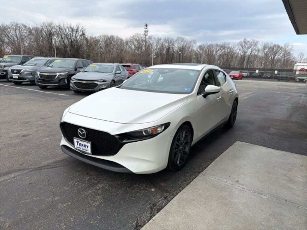 Used 2024 Mazda Mazda3 2.5 S Preferred Package Hatchback