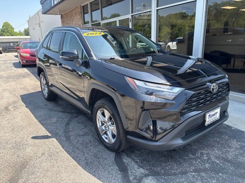 Used 2022 Toyota RAV4 XLE SUV