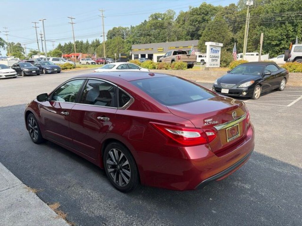 Used 2016 Nissan Altima 2.5 SL Sedan