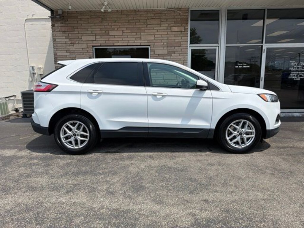 Used 2024 Ford Edge SEL SUV