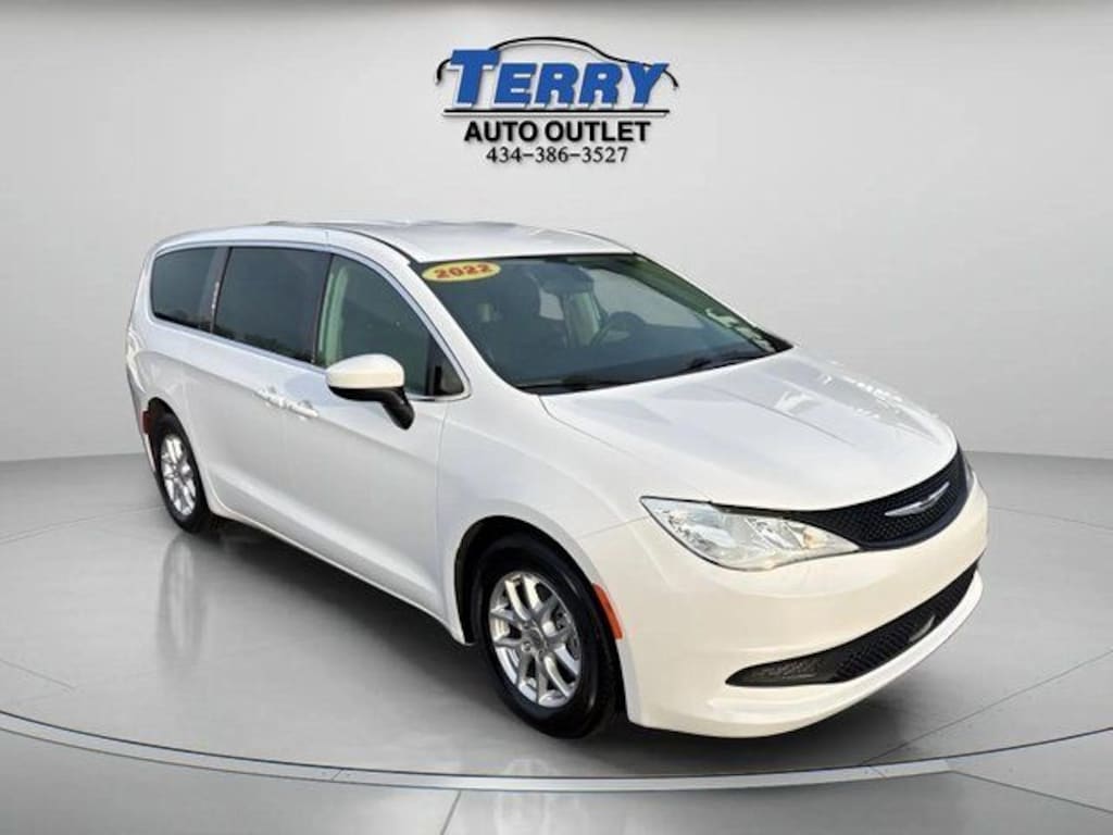Used 2022 Chrysler Voyager LX Minivan/Van