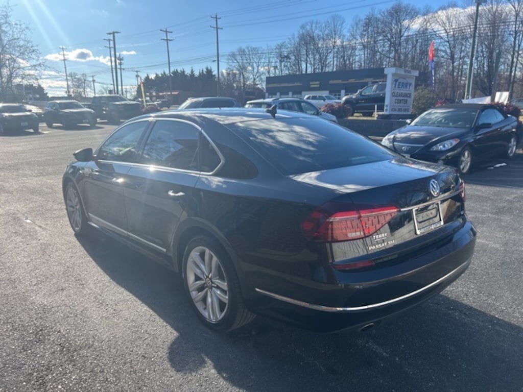 Used 2017 Volkswagen Passat SEL Premium Sedan