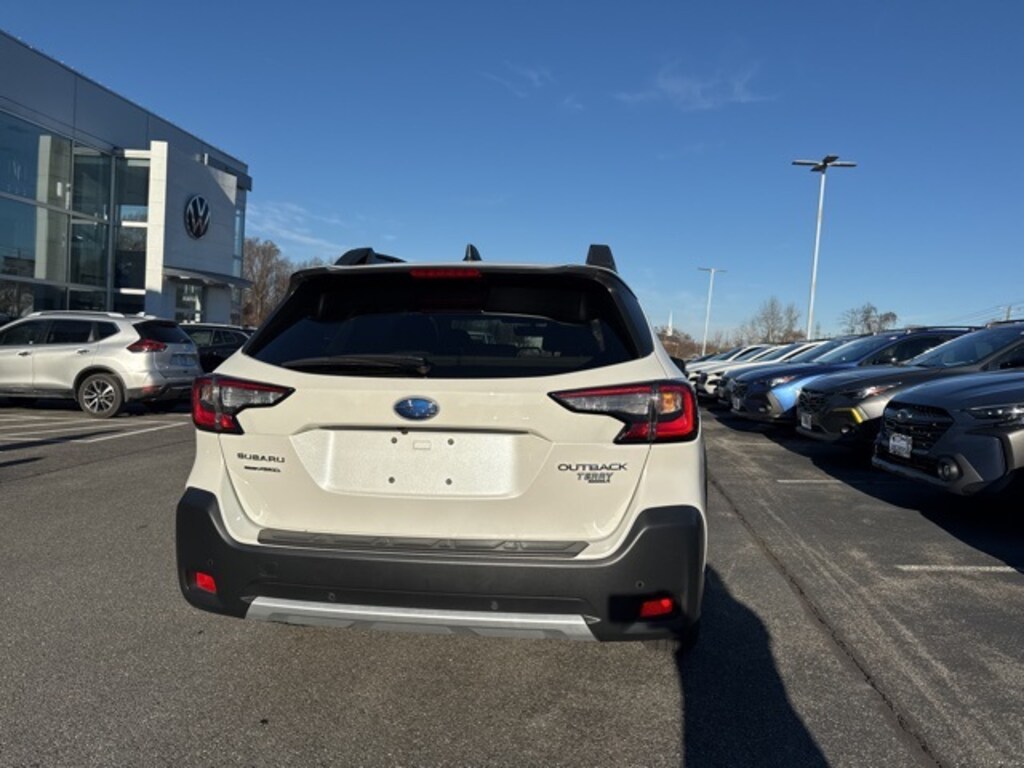 Used 2025 Subaru Outback Limited SUV