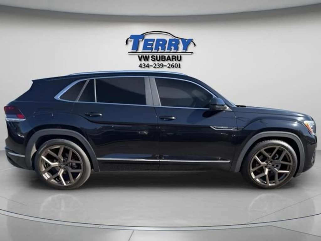 Used 2024 Volkswagen Atlas Cross Sport 2.0T SEL R-Line SUV