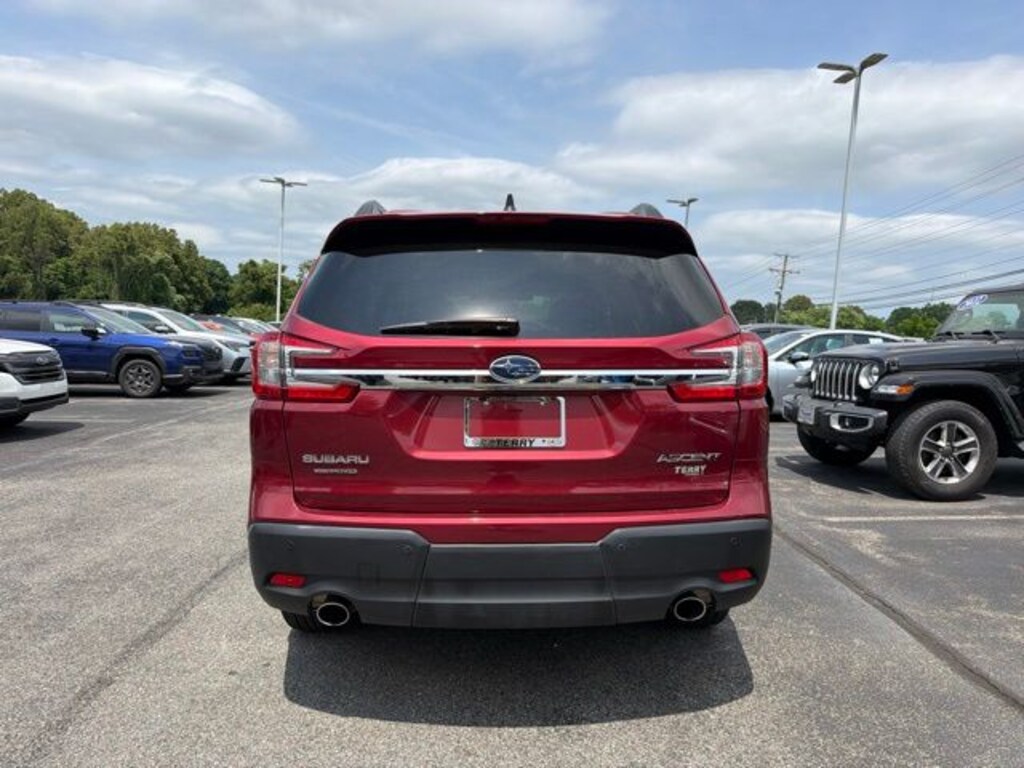 Used 2025 Subaru Ascent Premium SUV