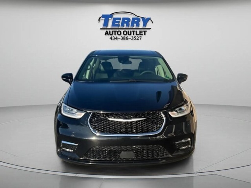 Used 2024 Chrysler Pacifica Touring L Minivan/Van