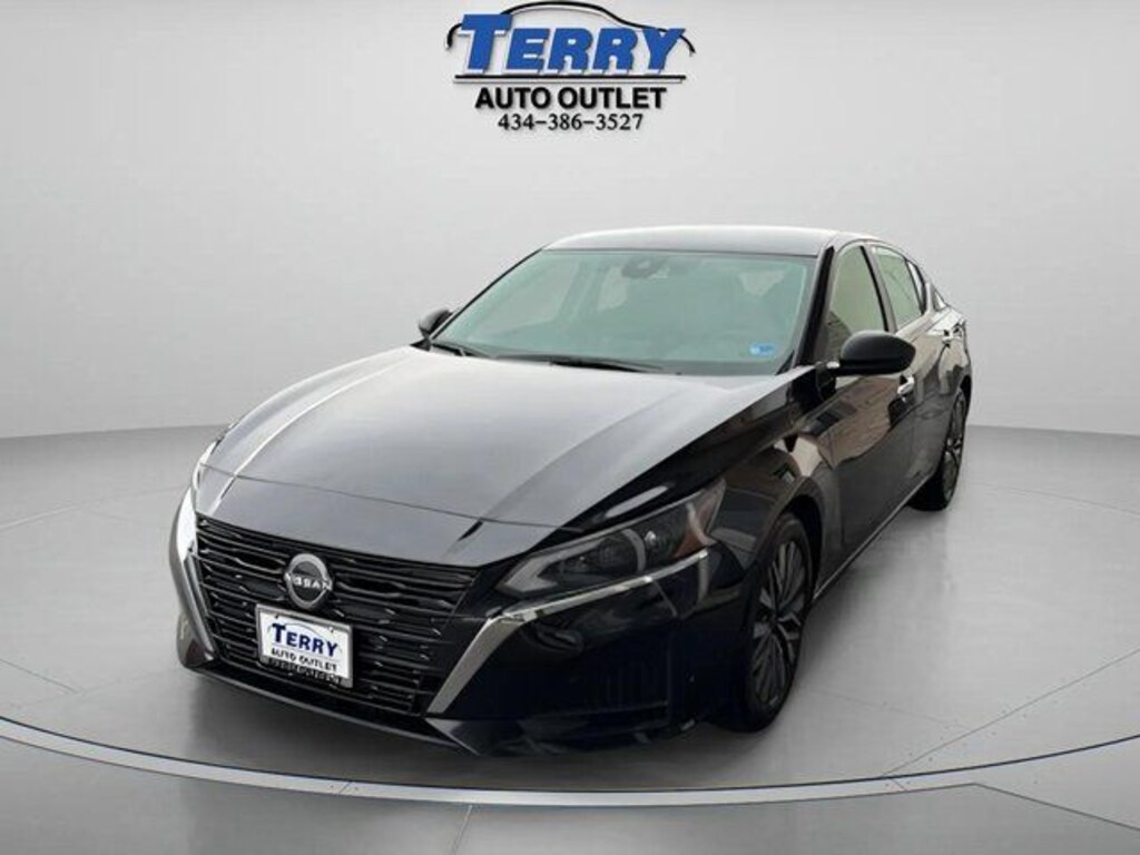 Used 2024 Nissan Altima 2.5 SV Sedan