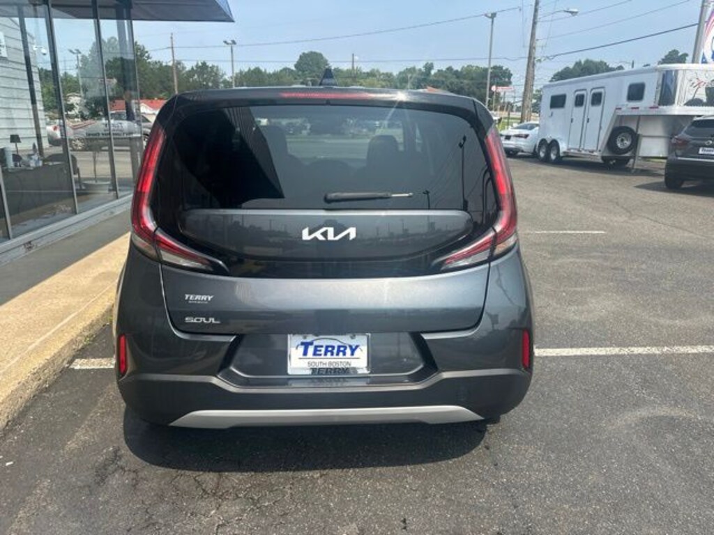 Used 2024 Kia Soul LX Hatchback