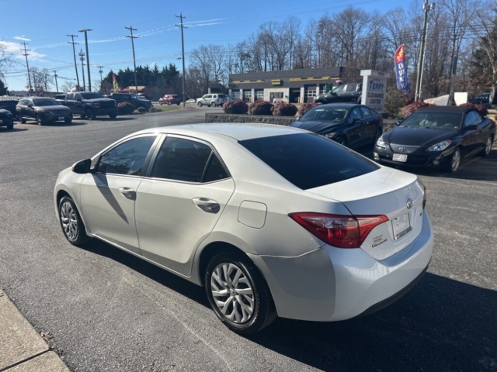 Used 2019 Toyota Corolla LE Sedan