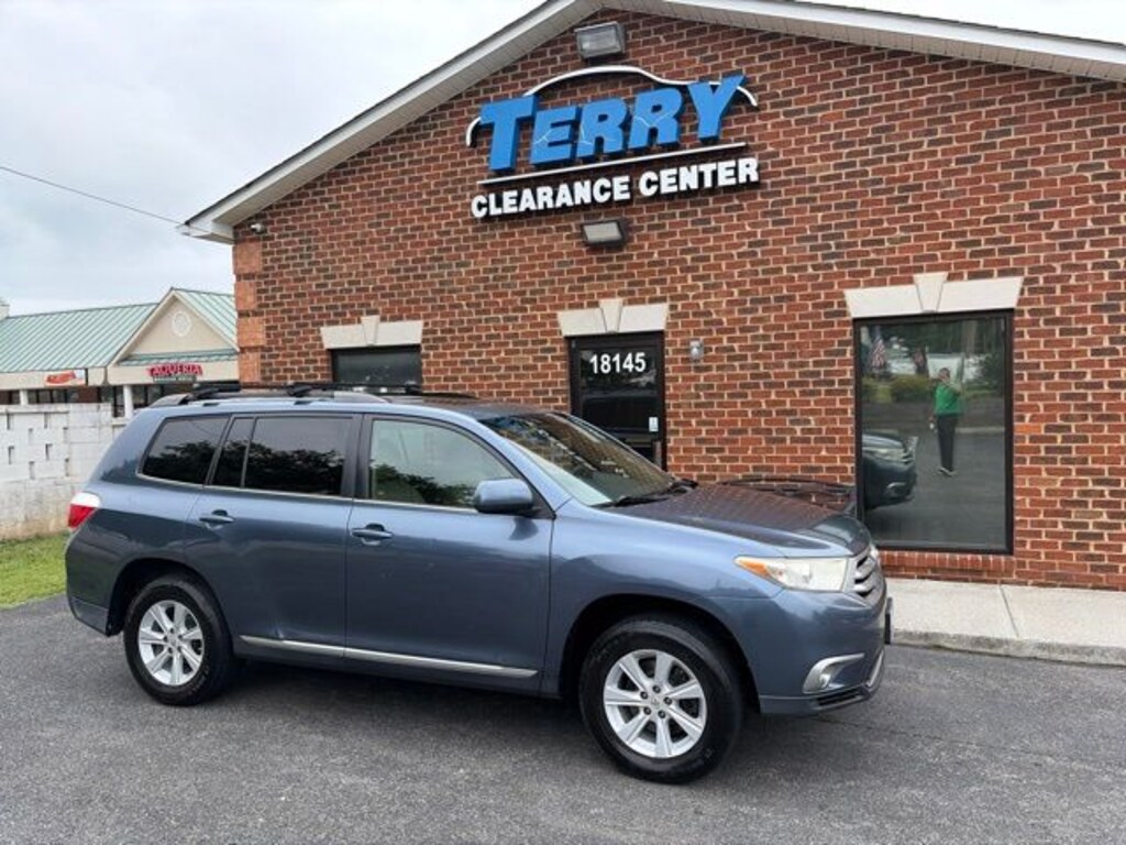 Used 2011 Toyota Highlander SE SUV