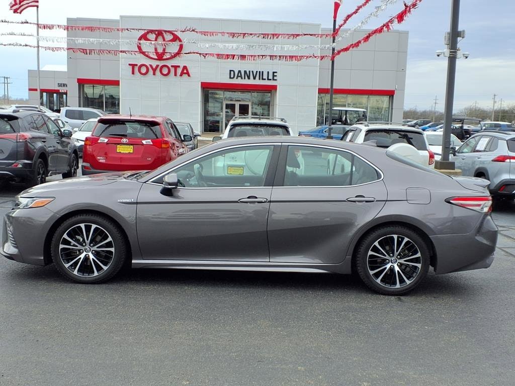 Used 2019 Toyota Camry SE with VIN 4T1B21HK1KU011367 for sale in Tilton, IL