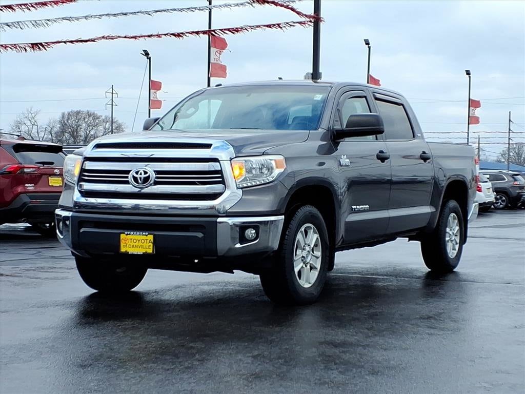 2016 Toyota Tundra SR5's photo