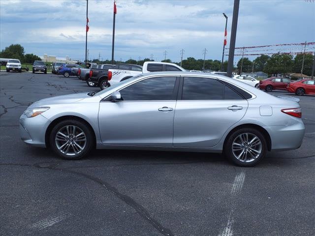 Used 2017 Toyota Camry SE with VIN 4T1BF1FK0HU420380 for sale in Tilton, IL