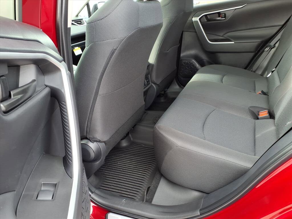 2025 Toyota RAV4 LE photo 3