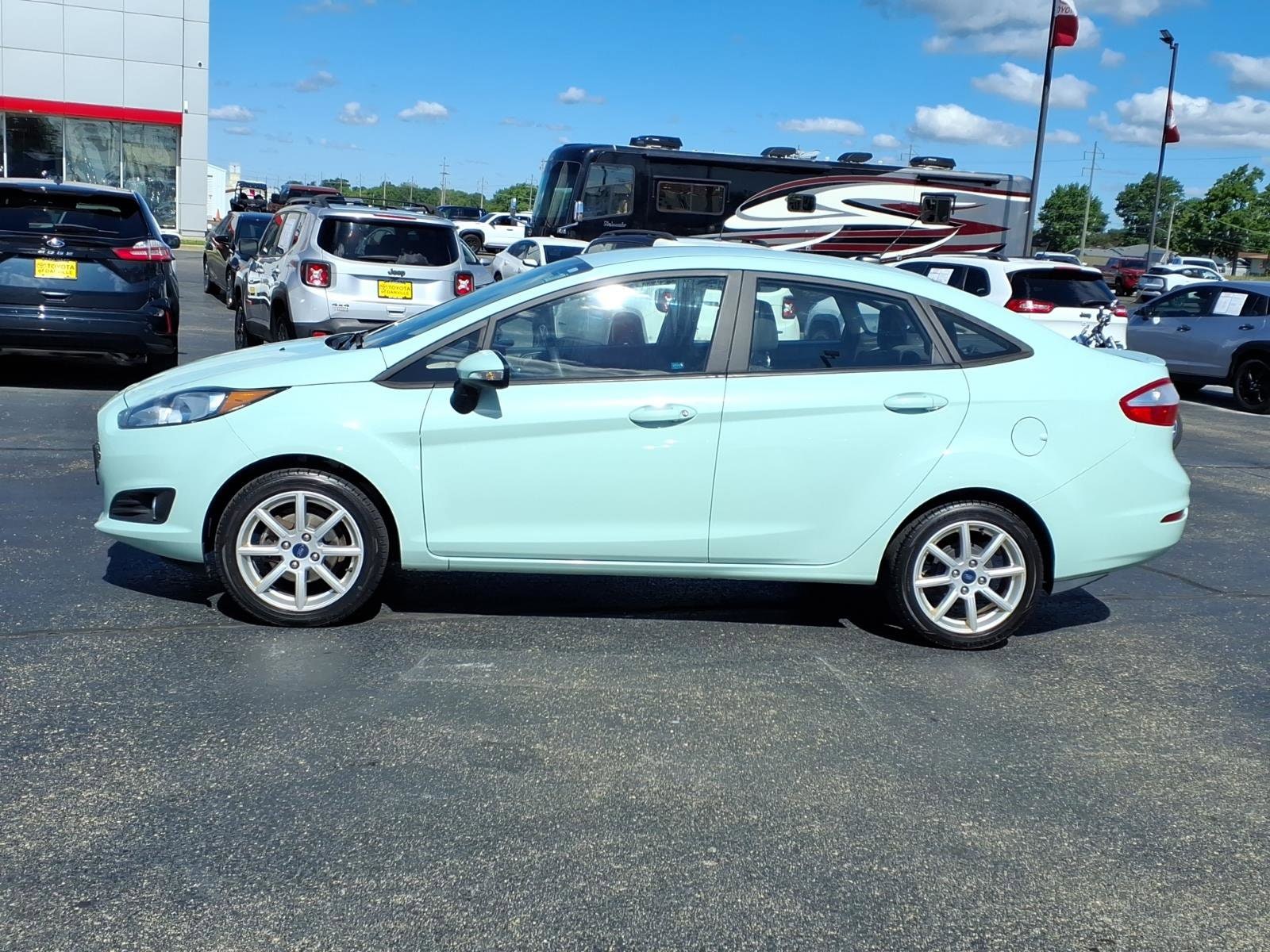 Used 2018 Ford Fiesta SE with VIN 3FADP4BJ0JM145974 for sale in Tilton, IL