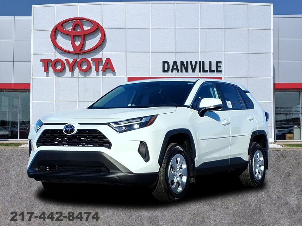 2025 Toyota RAV4 LE's photo