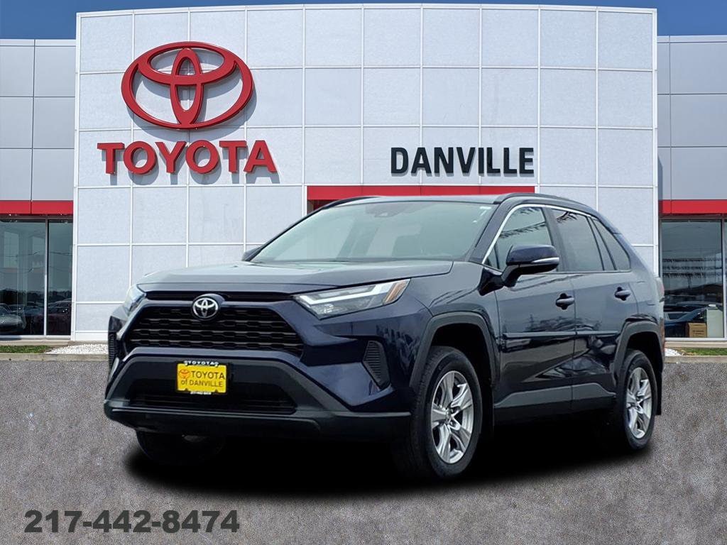 2022 Toyota RAV4 XLE's photo