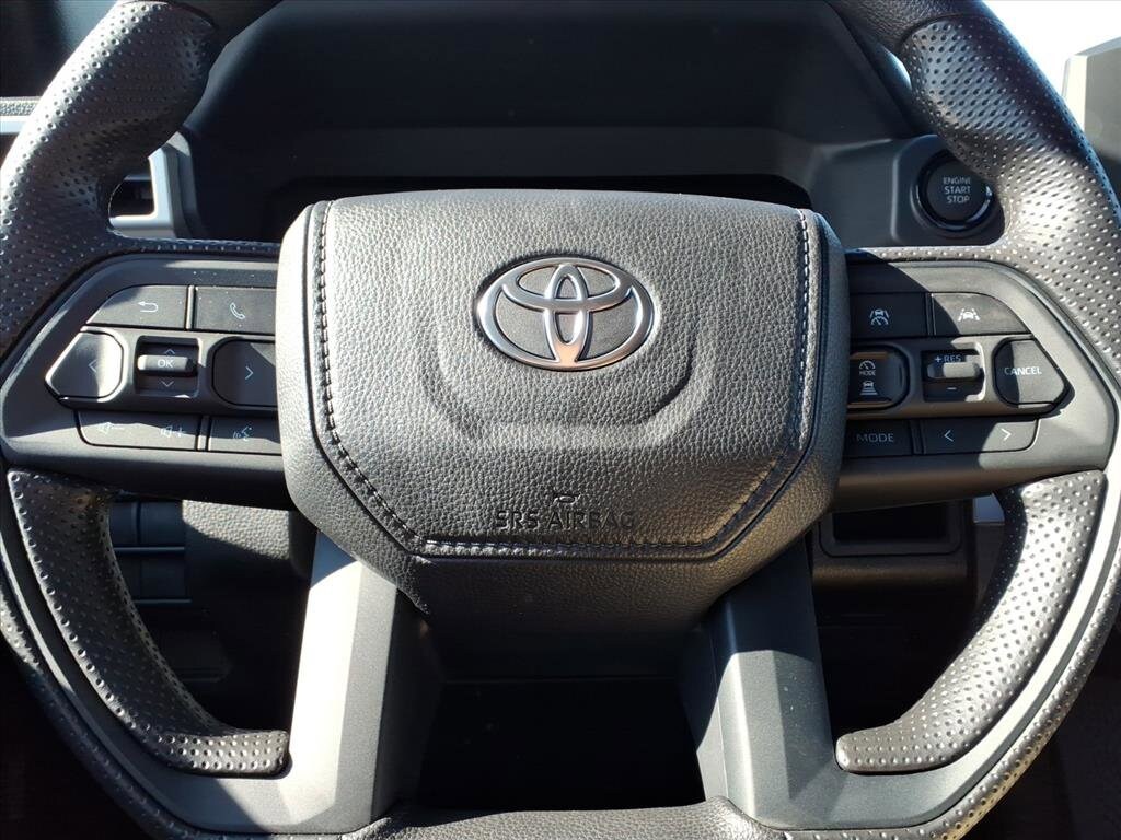 2025 Toyota Tacoma SR5 - Photo 16