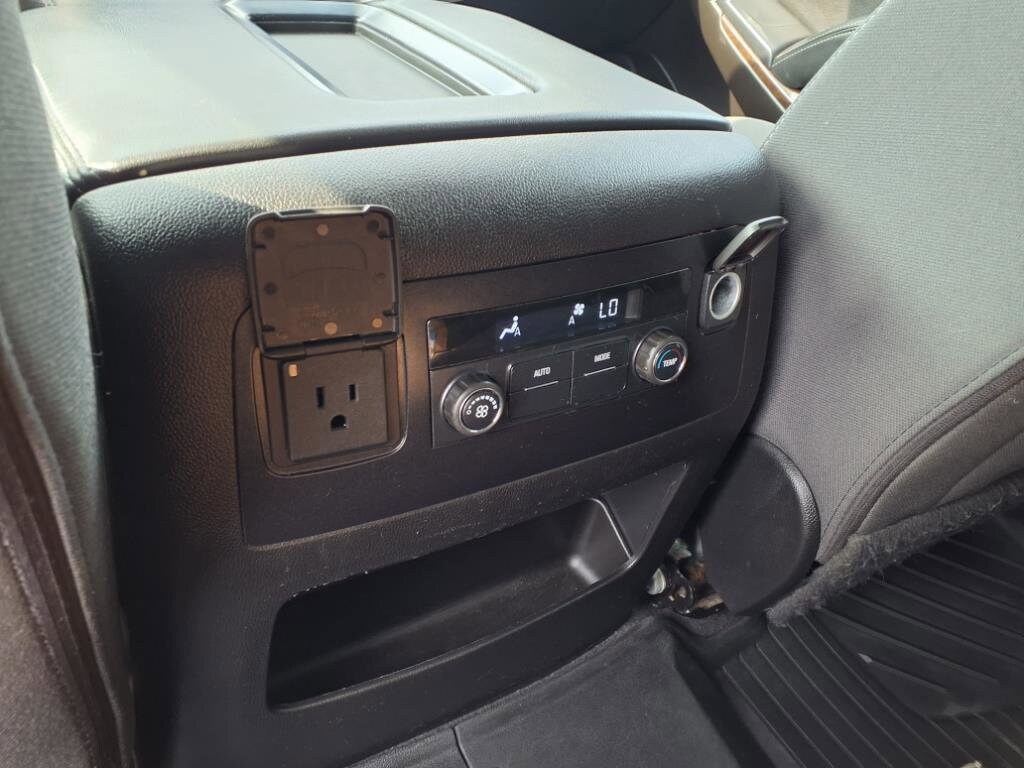 2020 Chevrolet Tahoe LS photo 3