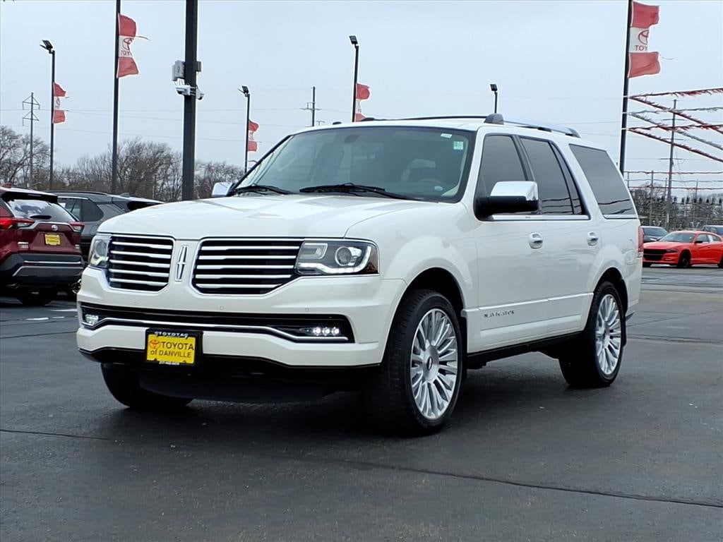 2015 Lincoln Navigator Base's photo