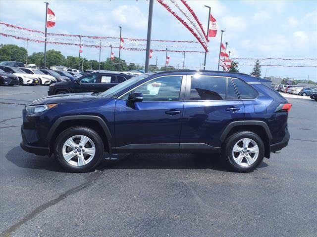 Used 2021 Toyota RAV4 XLE with VIN 2T3P1RFV9MW176355 for sale in Tilton, IL